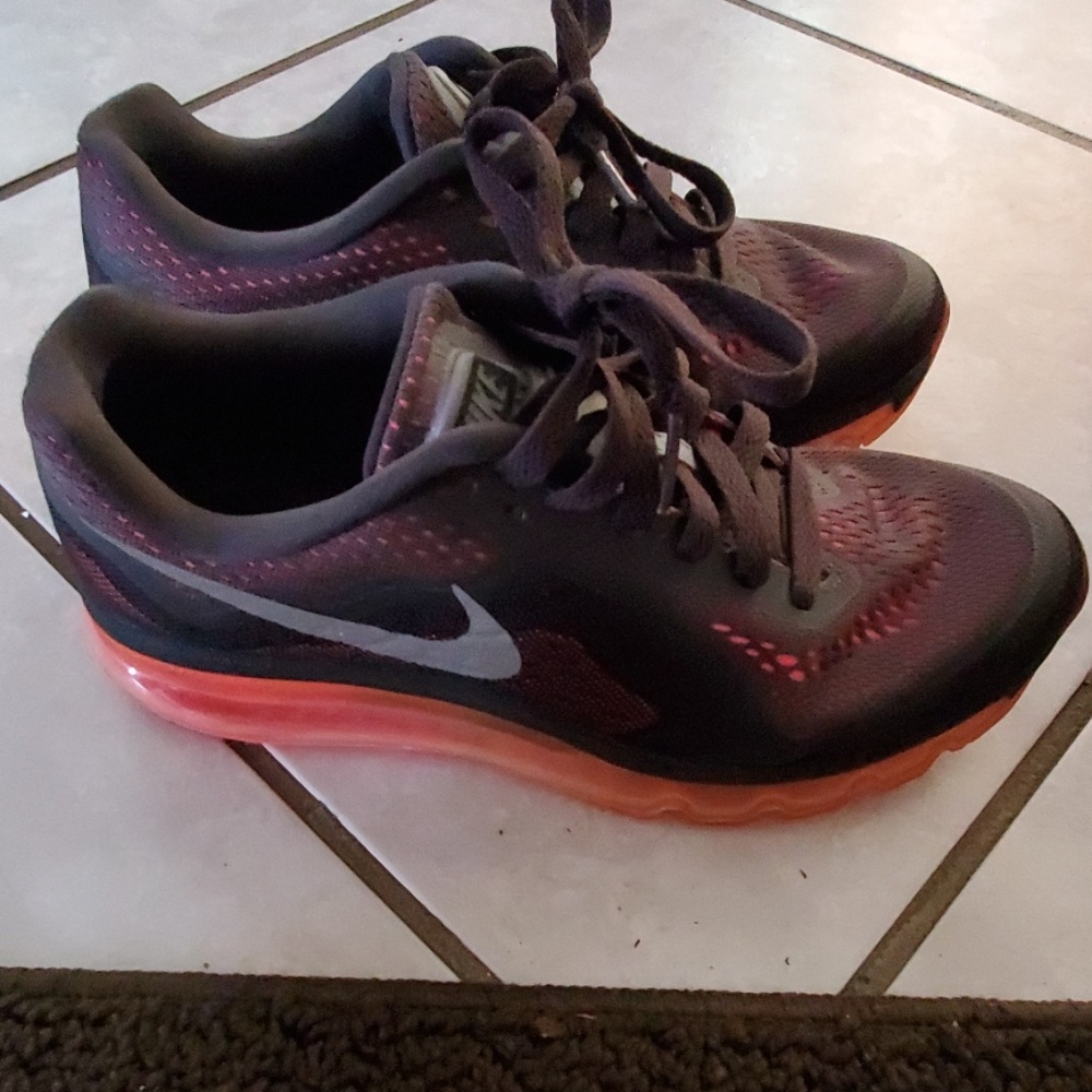 2014 Nike Air Max womens 7.5